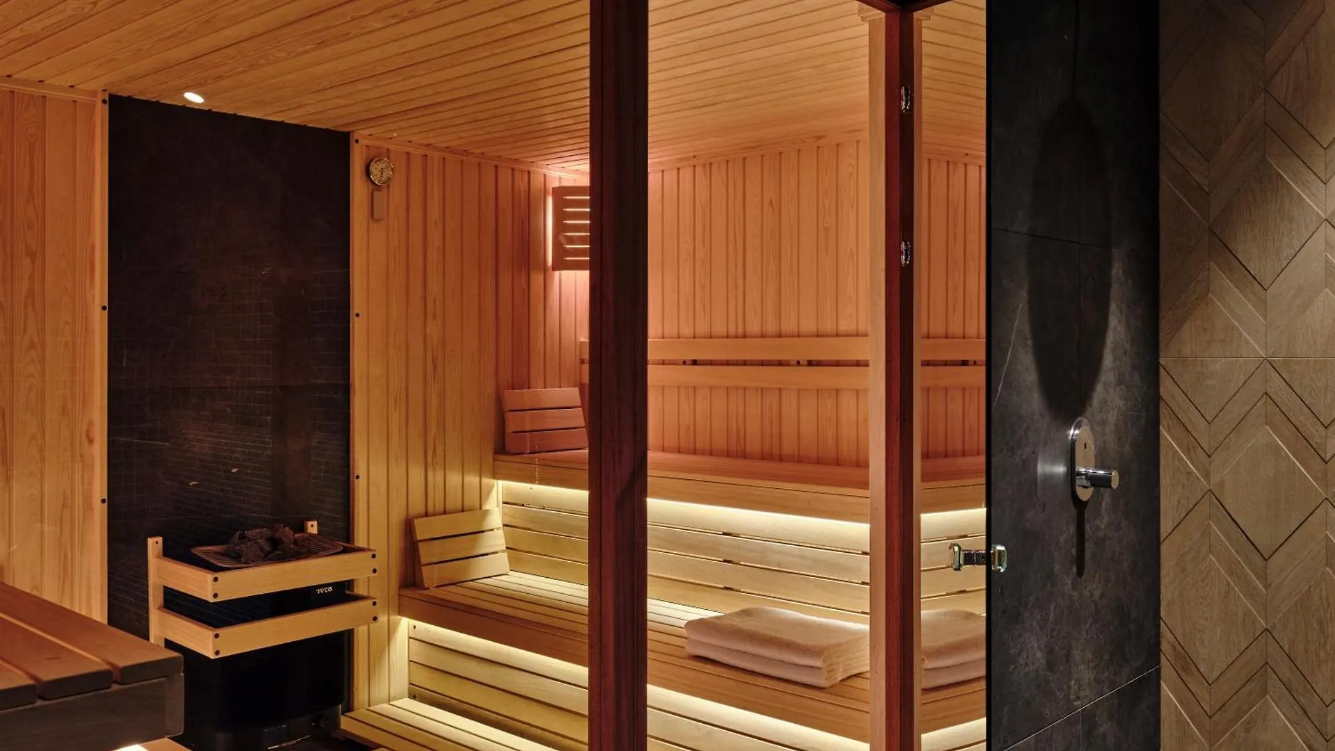 Crowne Plaza Sofia By Ihg Hotel